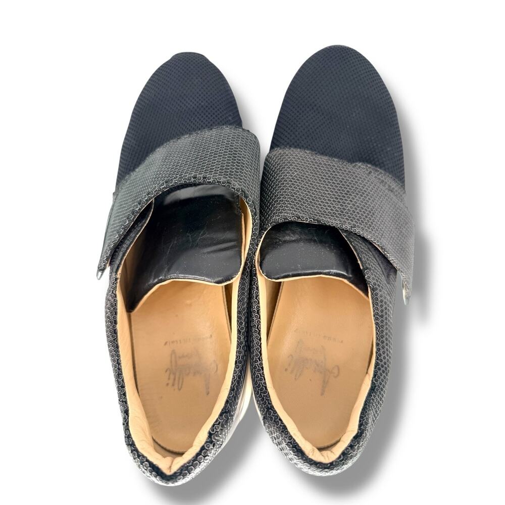 Amalfi by Rangoni Women's 9.5 M Black Textured Leather Slip On Sneakers Italy
